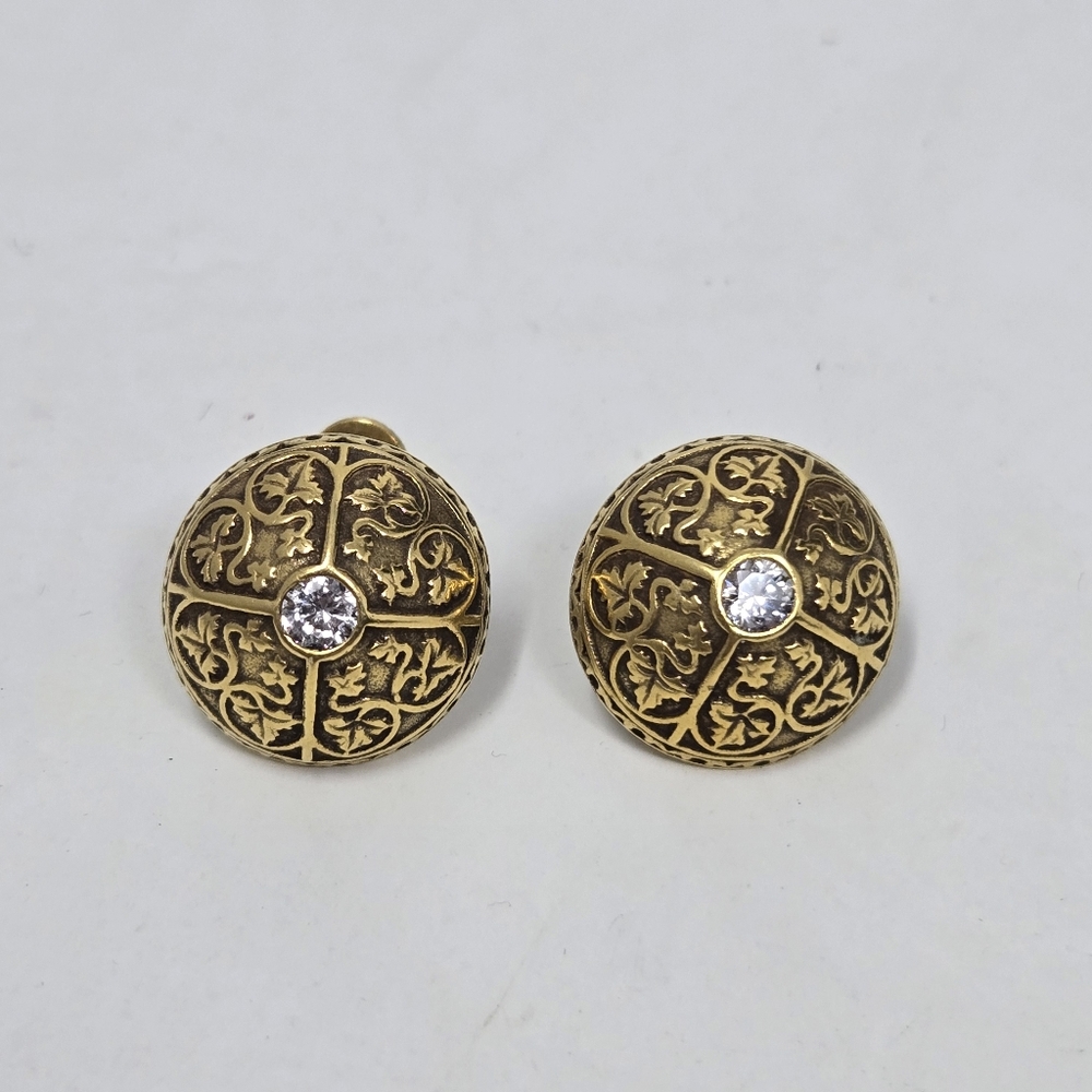 Vintage MMA Museum of Fine Art Etched Gold Tone Crystal Screw‎ Back Earrings